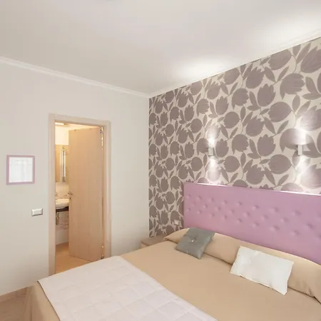 Kings Bed & Breakfast 4*